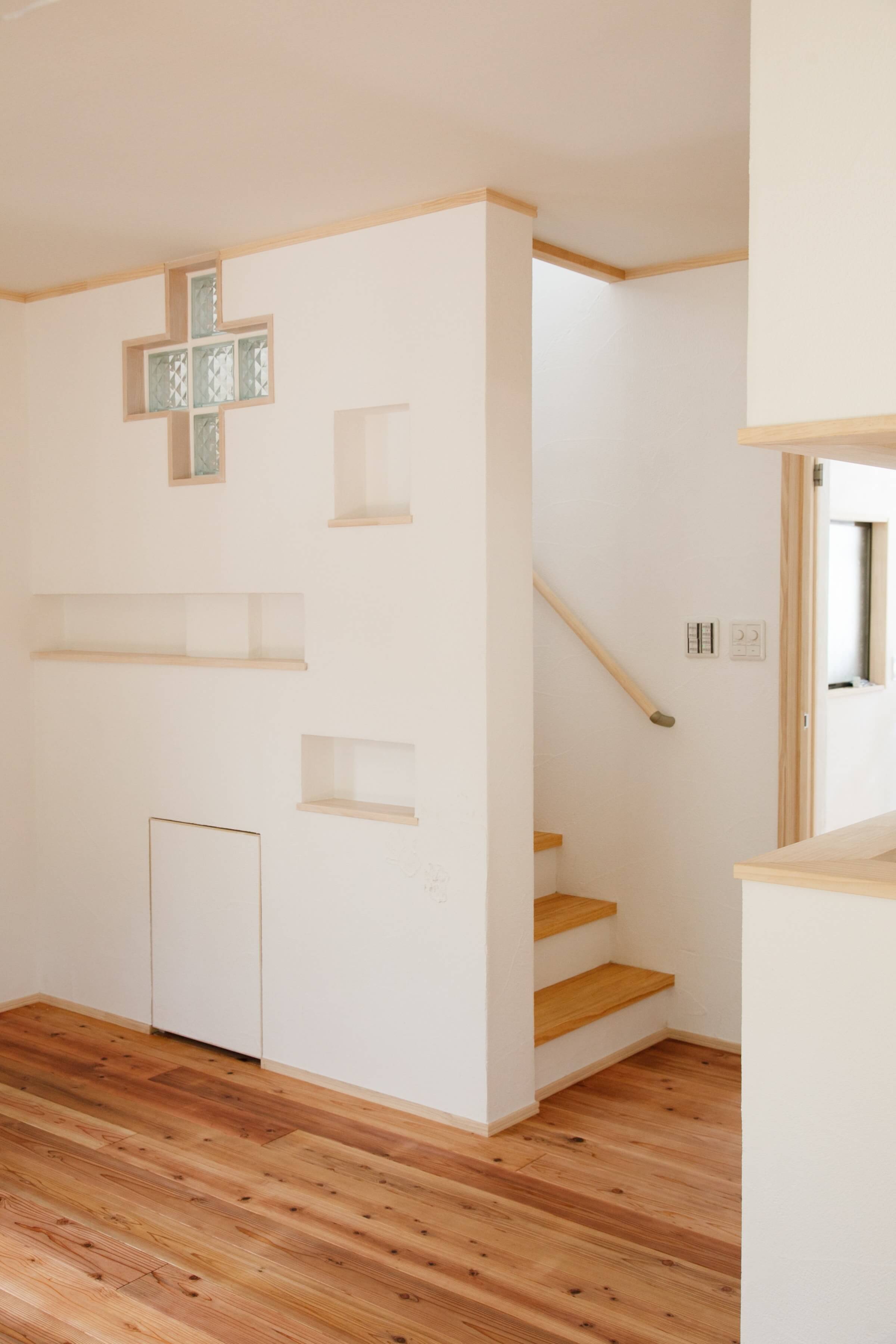 新月の白い家 | こだわりの自然素材・天然素材の注文住宅・リノベーション（フルリフォーム）の駿河屋
