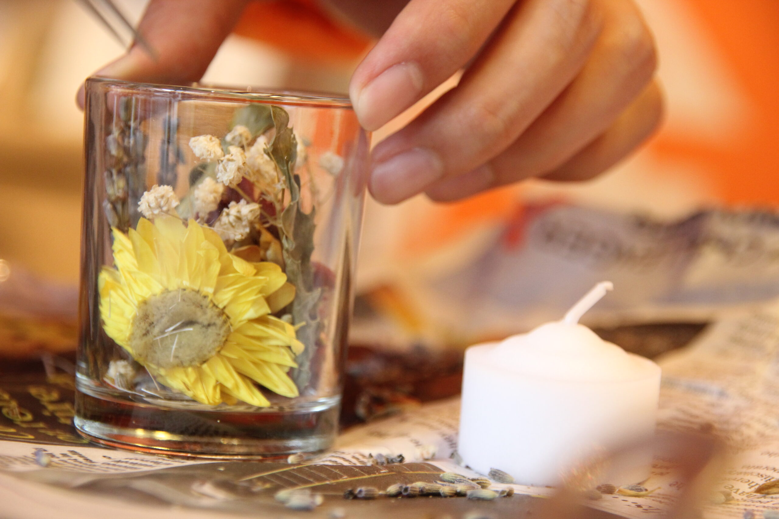 駿河屋 ワークショップ 蜜蝋ボタニカルキャンドル 駿河屋 自然素材 天然素材を使った注文住宅 リノベーション フルリフォーム 健康住宅なら東京都墨田区の駿河屋